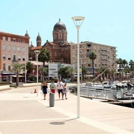 Saint-raphael, 2 Pieces, 4 Personnes - Fr-1-466a-1 * Saint-Raphael (Var)